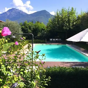 Regina Di Apartment Dongo